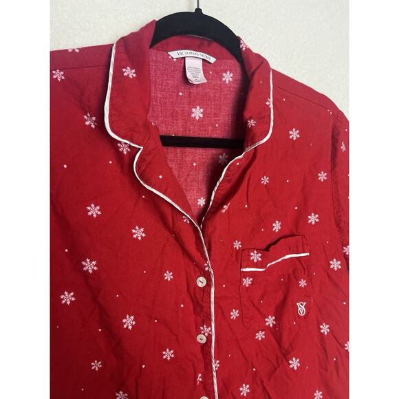 Victoria's Secret Short Sleeve Button Up Top and Shorts Size M Red w/Snowflakes - Picture 2 of 15